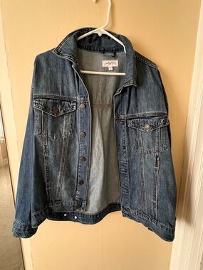 CJLA Carly Jean Los Angeles 
Hunter denim jacket
